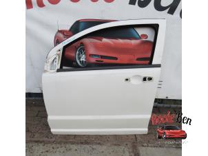 Gebrauchte Tür 4-türig links vorne Dodge Caliber 1.8 16V Preis auf Anfrage angeboten von Rooie Ben autodemontage