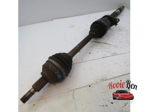 Used Front drive shaft, right Chrysler Sebring II (JS) 2.0 CRD 16V Price on request offered by Rooie Ben autodemontage