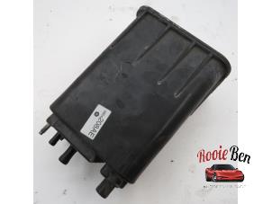 Used Carbon filter Jeep Grand Cherokee (WG/WJ) 4.0i Price on request offered by Rooie Ben autodemontage