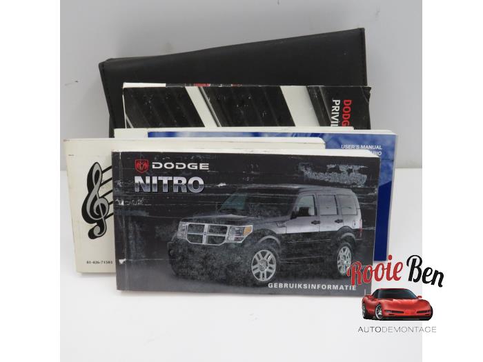 Instruction Booklet from a Dodge Nitro 2.8 CRD 16V 4x4 2007