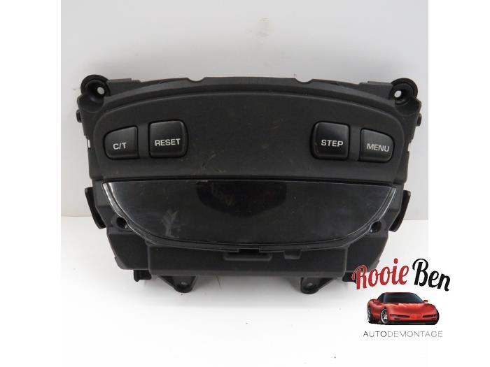 Begagnade Innerdisplay Jeep Grand Cherokee (WG/WJ) 2.7 CRD 20V Pris € 50,00 Marginaltabell erbjuds av Rooie Ben autodemontage