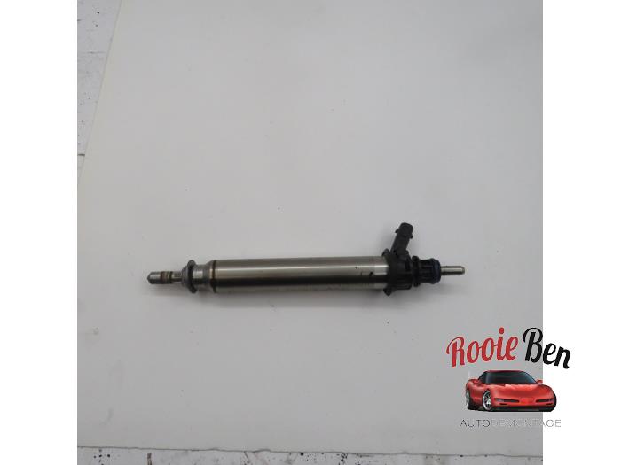 Injector (petrol injection) from a Mercedes-Benz C (W205) C-350 e 2.0 16V 2015
