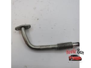 Used Oil pressure line Mercedes E (W213) E-200 2.0 Turbo 16V 4-Matic Price on request offered by Rooie Ben autodemontage