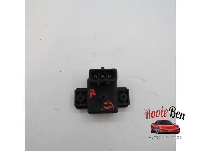 Begagnade MAP-sensor (insugsrör) Chrysler Diversen Pris € 25,00 Marginaltabell erbjuds av Rooie Ben autodemontage