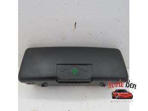 Used First aid kit BMW 5 serie (E39) 520d 16V Price € 15,00 Margin scheme offered by Rooie Ben autodemontage