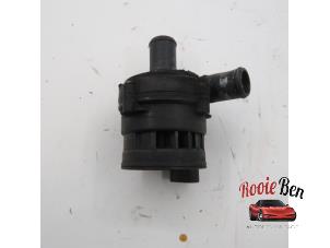 Used Water pump Mercedes C (W205) C-350 e 2.0 16V Price on request offered by Rooie Ben autodemontage