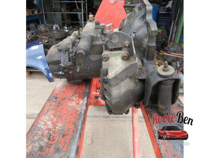 Gearbox Chrysler Voyager 2.4i 16V 4670181 EDZ