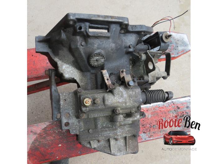 Gearbox Chrysler Voyager 2.4i 16V 4670181 EDZ