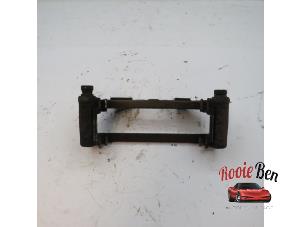 Used Front brake calliperholder, right Chrysler 300 C Touring 3.0 CRD 24V Price on request offered by Rooie Ben autodemontage