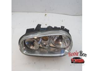 Used Headlight, left Volkswagen Golf IV (1J1) 1.9 TDI Price € 20,00 Margin scheme offered by Rooie Ben autodemontage