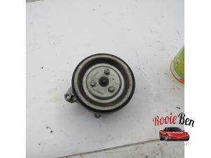 Used Water pump pulley Peugeot 207 CC (WB) 1.6 16V Price on request offered by Rooie Ben autodemontage