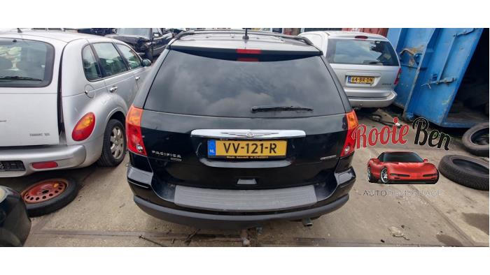 Używane Tylna klapa Chrysler Pacifica 4.0 V6 24V AWD Cena € 200,00 Procedura marży oferowane przez Rooie Ben autodemontage
