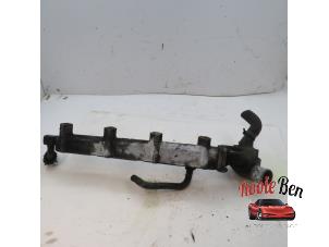 Used Thermostat housing Chrysler Voyager/Grand Voyager (RG) 2.5 CRD 16V Price on request offered by Rooie Ben autodemontage