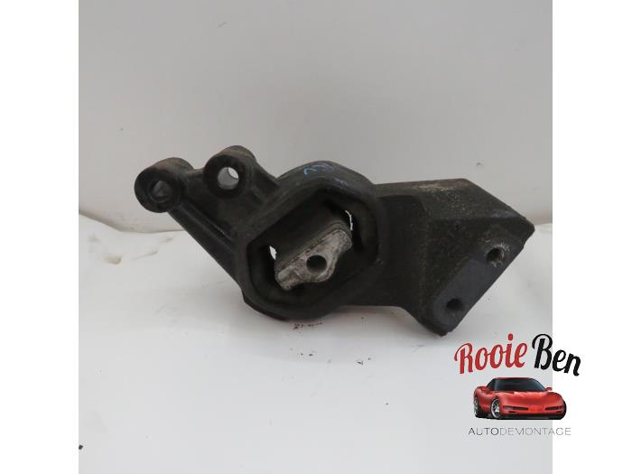 Used Engine mount Dodge Ram 1500 Crew Cab (DS/DJ/D2) 5.7 V8 Hemi 1500 4x2 Price € 50,00 Margin scheme offered by Rooie Ben autodemontage