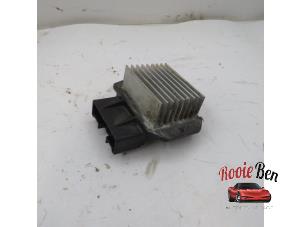 Used Heater resistor Dodge Ram 1500 Crew Cab (DS/DJ/D2) 5.7 V8 Hemi 1500 4x2 Price on request offered by Rooie Ben autodemontage