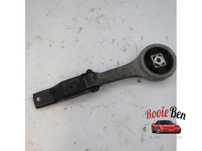 Usagé Support moteur Skoda Fabia II Combi 1.2 TDI 12V Greenline Prix € 25,00 Règlement à la marge proposé par Rooie Ben autodemontage