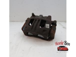 Used Front brake calliper, right Chevrolet Equinox 3.4 V6 Price on request offered by Rooie Ben autodemontage
