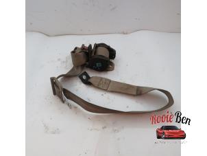 Used Rear seatbelt, right Dodge Ram 3500 (BR/BE) 5.2 1500 4x2 Kat. Price on request offered by Rooie Ben autodemontage