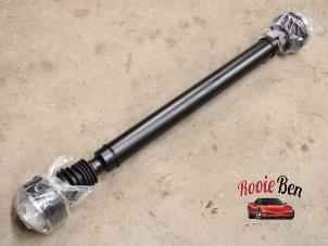 New 4x4 front intermediate driveshaft Jeep Grand Cherokee (WH/WK) 3.0 CRD V6 24V 4x2 Price € 907,50 Inclusive VAT offered by Rooie Ben autodemontage