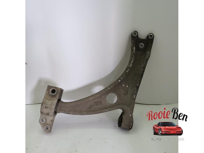 Front wishbone, right from a Volkswagen Tiguan (5N1/2) 2.0 TDI 16V 4Motion 2010