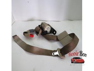 Used Rear seatbelt, centre Dodge 1500 Crew Cab (DS/DJ/D2) 5.7 Hemi V8 4x4 Price on request offered by Rooie Ben autodemontage