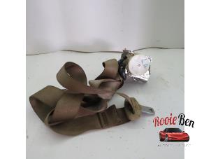 Used Rear seatbelt, left Dodge 1500 Crew Cab (DS/DJ/D2) 5.7 Hemi V8 4x4 Price on request offered by Rooie Ben autodemontage