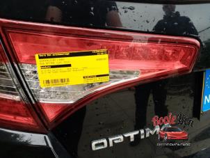 Używane Tylne swiatlo pozycyjne lewe Kia Optima 2.0 CVVT Hybrid 16V Cena na żądanie oferowane przez Rooie Ben autodemontage