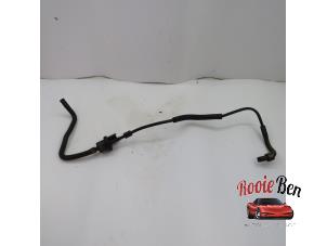 Used Fuel line Mazda 5 (CR19) 1.8i 16V Price on request offered by Rooie Ben autodemontage