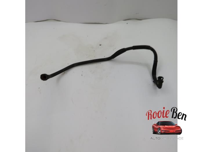 Usagé Conduit de carburant Mazda 5 (CR19) 1.8i 16V Prix € 10,00 Règlement à la marge proposé par Rooie Ben autodemontage