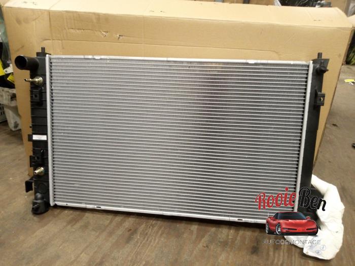 Radiator from a Dodge Ram 3500 (BR/BE) 5.9 1500 4x2 1997