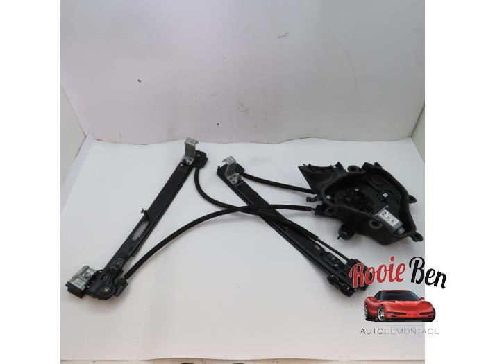 Window mechanism 4-door, front right from a Seat Ibiza IV (6J5) 1.2 TSI 2013