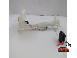 Used Electric fuel pump Ford Usa Mustang V 5.0 GT V8 32V Price on request offered by Rooie Ben autodemontage