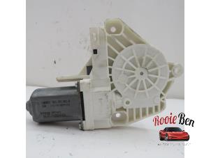 Used Door window motor Audi A6 (C7) 2.8 V6 24V FSI Price on request offered by Rooie Ben autodemontage