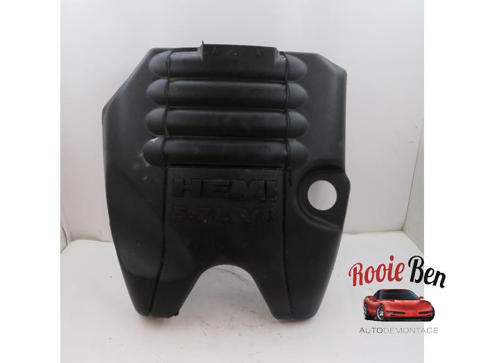 Engine protection panel from a RAM 1500 Crew Cab (DS/DJ/D2) 5.7 Hemi V8 4x4 2011