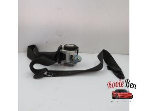 Used Front seatbelt, right Landrover Range Rover Sport (LS) 2.7 TDV6 24V Price on request offered by Rooie Ben autodemontage