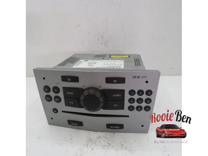 Radio from a Opel Corsa D 1.2 16V 2008