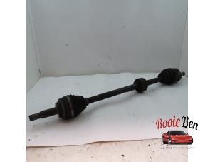 Used Front drive shaft, right Toyota Corolla Verso (E12) 1.6 16V VVT-i Price € 25,00 Margin scheme offered by Rooie Ben autodemontage