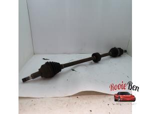 Used Front drive shaft, right Dodge Avenger (JS) 2.0 16V Price on request offered by Rooie Ben autodemontage