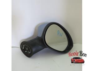 Used Wing mirror, right Fiat Punto Price € 45,00 Margin scheme offered by Rooie Ben autodemontage