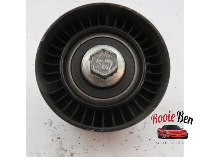 Usados Rodillo tensor correa múltiple Chrysler Voyager/Grand Voyager (RG/RS) 2.8 CRD 16V Autom. (Dodge Ram Van) Precio € 15,00 Norma de margen ofrecido por Rooie Ben autodemontage