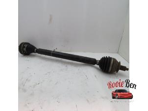 Used Front drive shaft, right Skoda Fabia II Combi 1.2 TDI 12V Greenline Price on request offered by Rooie Ben autodemontage