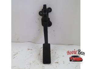 Used Accelerator pedal Jeep Compass (MK49) 2.0 CRD 16V 4x4 Price on request offered by Rooie Ben autodemontage