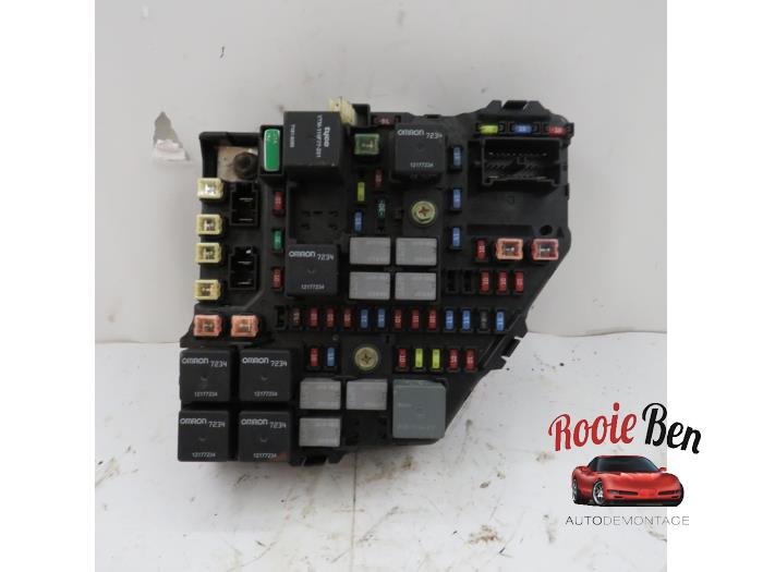 Fuse box Cadillac CTS I 3.6 V6 24V 25771219 OEM