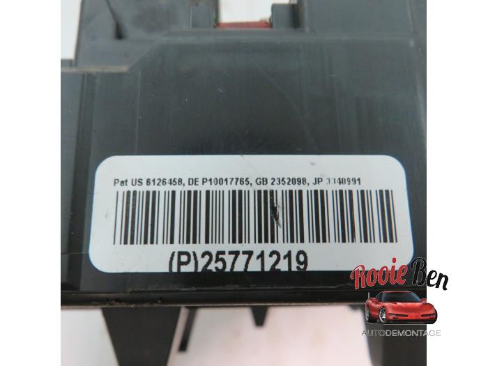 Fuse box Cadillac CTS I 3.6 V6 24V 25771219 OEM