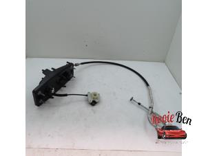 Used Gearbox control cable Audi A4 Avant (B9) 2.0 35 TFSI Mild Hybrid 16V Price on request offered by Rooie Ben autodemontage
