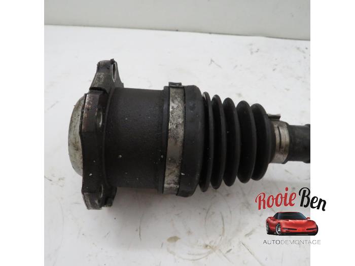 Front drive shaft, left from a Seat Ibiza III (6L1) 1.9 TDI 100 2008