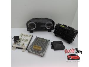 Used Ignition lock + computer Dodge 1500 Crew Cab (DS/DJ/D2) 5.7 Hemi V8 4x4 Price on request offered by Rooie Ben autodemontage