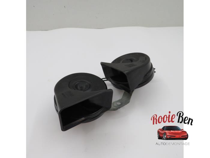 Używane Klakson Dodge 1500 Crew Cab (DS) 5.7 Hemi V8 4x4 Cena € 15,00 Procedura marży oferowane przez Rooie Ben autodemontage