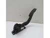 Accelerator pedal from a Renault Twingo II (CN), 2007 / 2014 1.2, Hatchback, 2-dr, Petrol, 1.149cc, 43kW (58pk), FWD, D7F800; EURO4, 2007-03 / 2014-09, CN0D 2008