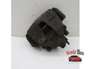 Used Front brake calliper, right Mazda 3 Sport (BL14/BLA4/BLB4) 1.6i MZR 16V Price € 40,00 Margin scheme offered by Rooie Ben autodemontage